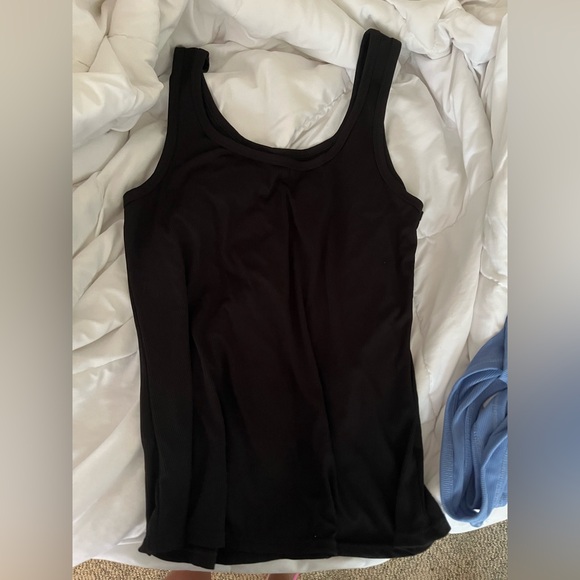 Black Ribbed Tank Top Size Large - Picture 2 of 3